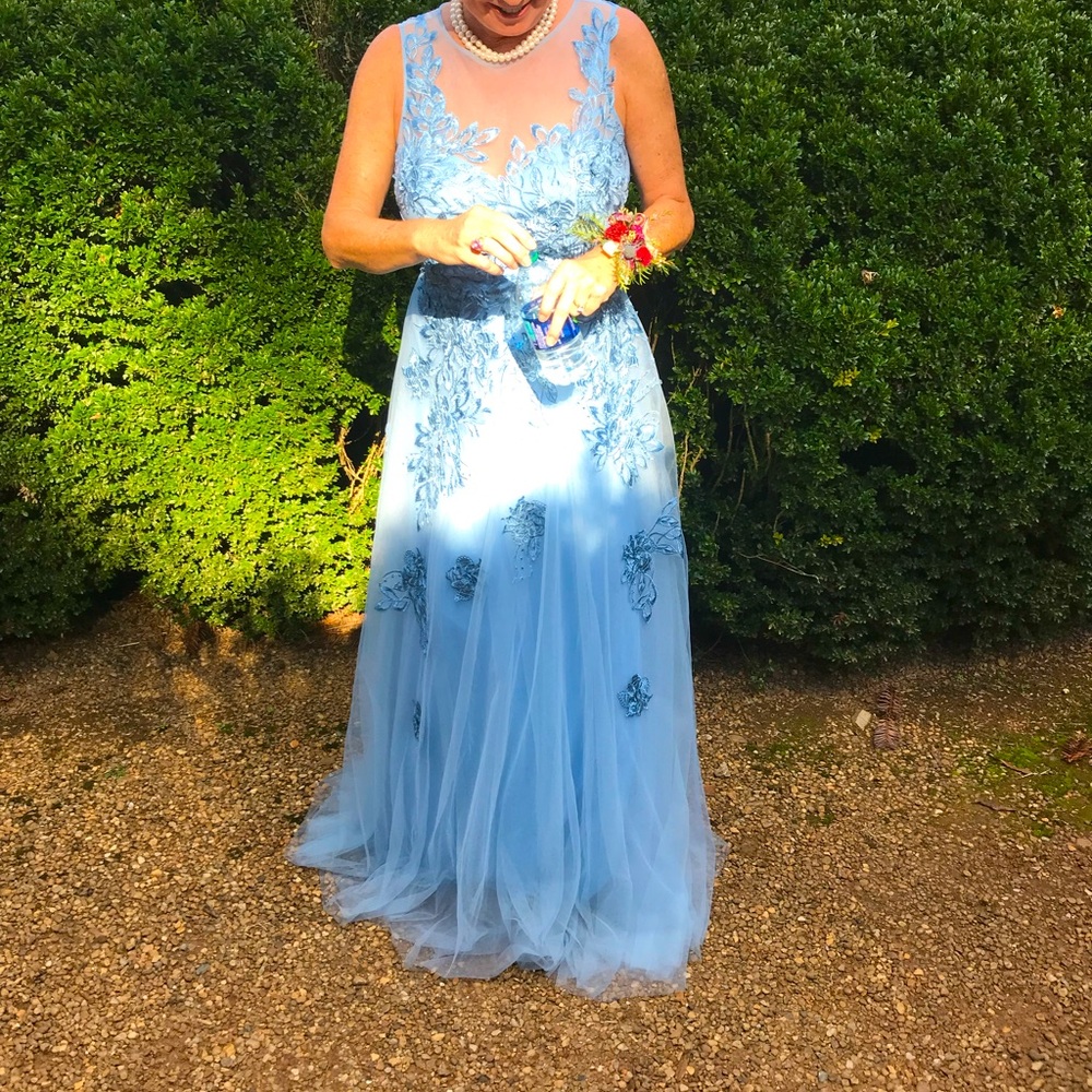 Stunning Rickie Freeman for Teri Jon ball gown in Sky. Size 12.